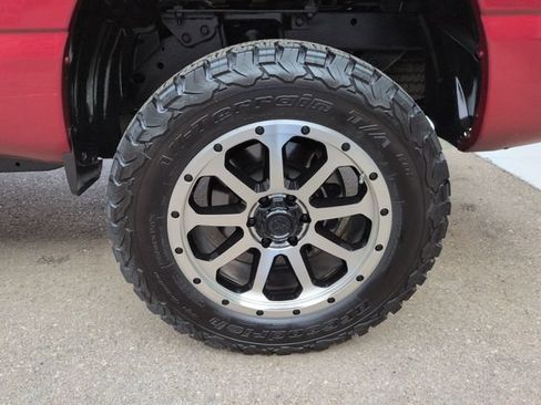 Used 2019 Nissan Titan SV AWD/4WD image 31