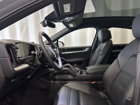 Used 2024 Porsche Cayenne Coupe image 14