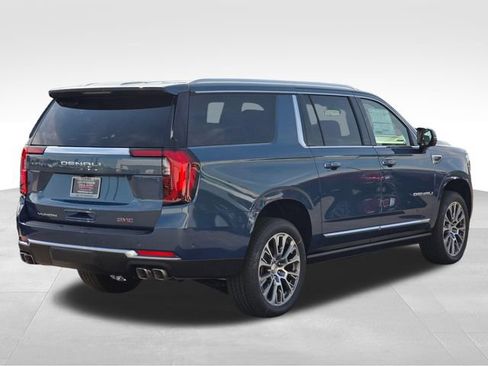 New 2026 GMC Yukon XL Denali w/ Sun & Power Step Package AWD/4WD image 5