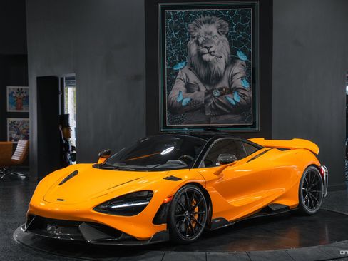 Used 2021 McLaren 765LT RWD image 1