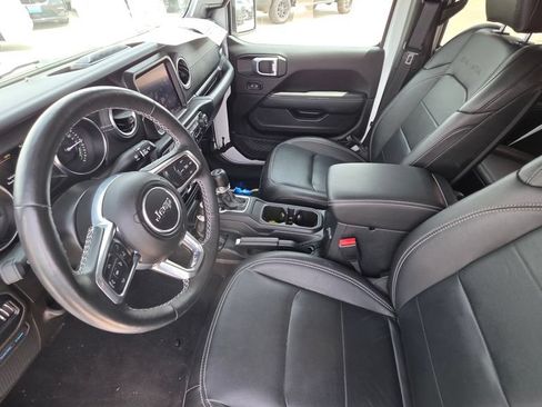 Used 2023 Jeep Wrangler Unlimited Sahara w/ Cold Weather Group AWD/4WD image 12
