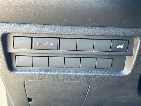 Used 2025 Mitsubishi Outlander SE AWD/4WD image 23