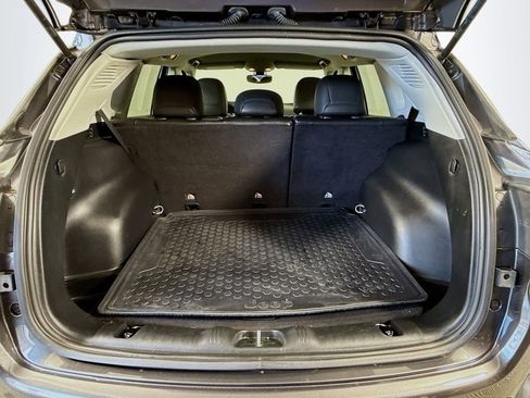 Used 2020 Jeep Compass Latitude w/ Popular Equipment Group image 22