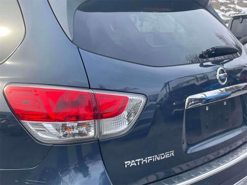 Used 2014 Nissan Pathfinder Platinum w/ Platinum Premium Package image 11