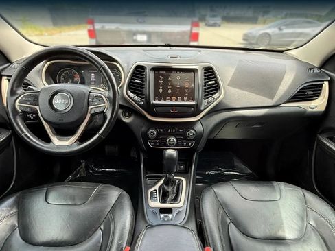 Used 2016 Jeep Cherokee Limited FWD image 3
