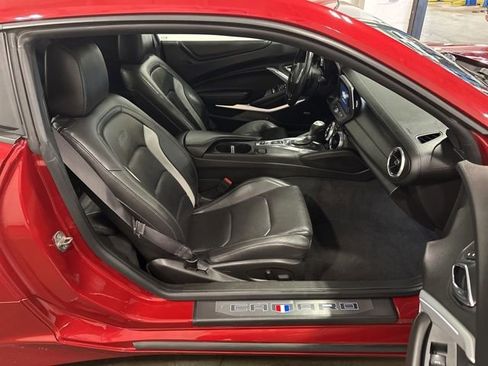 Used 2017 Chevrolet Camaro SS RWD image 13