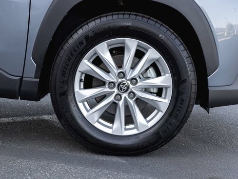 Certified 2026 Toyota Corolla Cross LE FWD image 4
