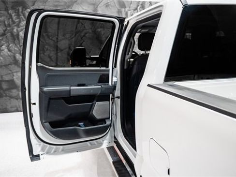 Used 2023 Ford F250 Lariat image 10