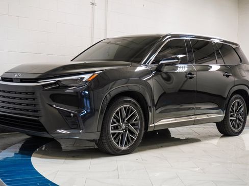Used 2024 Lexus TX 350 AWD image 4