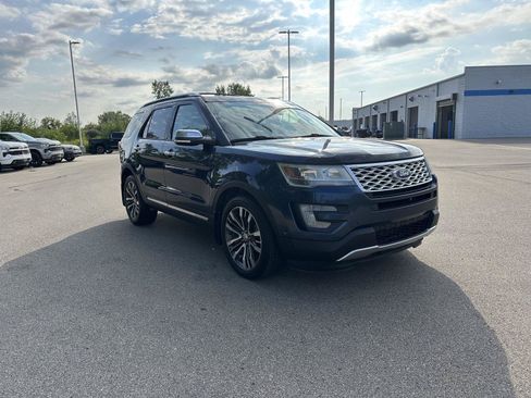 Used 2016 Ford Explorer Platinum AWD/4WD image 7
