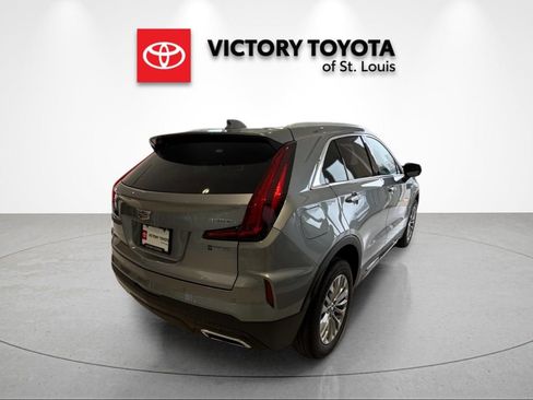 Used 2025 Cadillac XT4 Premium Luxury image 3