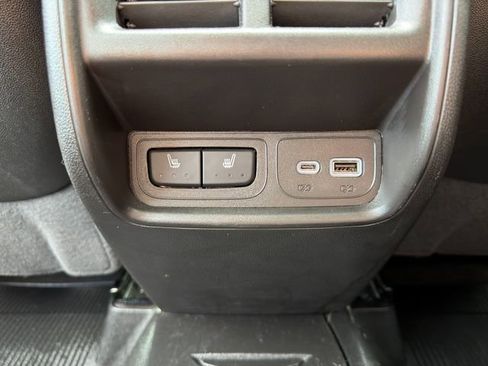 Used 2025 Cadillac XT4 Sport w/ Cold Weather Package image 19