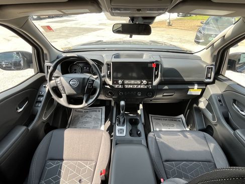 New 2026 Nissan Frontier SV w/ Tow Package AWD/4WD image 17