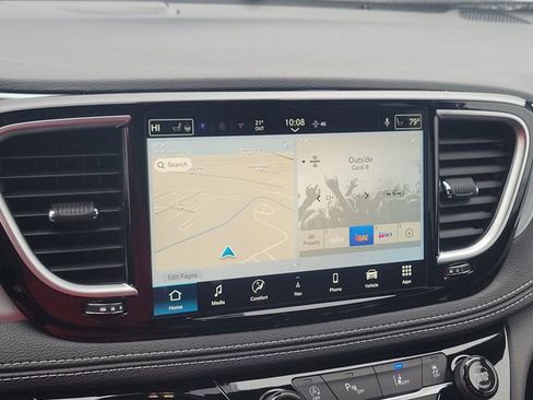 New 2026 Chrysler Pacifica Limited image 10