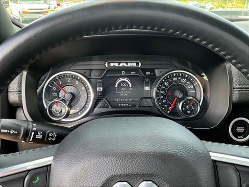 Used 2023 RAM 1500 Laramie AWD/4WD image 13