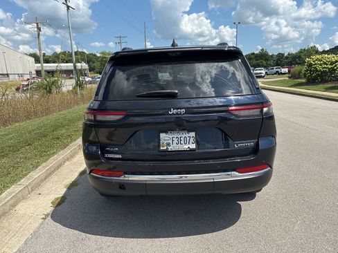 Used 2023 Jeep Grand Cherokee Limited w/ Luxury Tech Group II AWD/4WD image 6