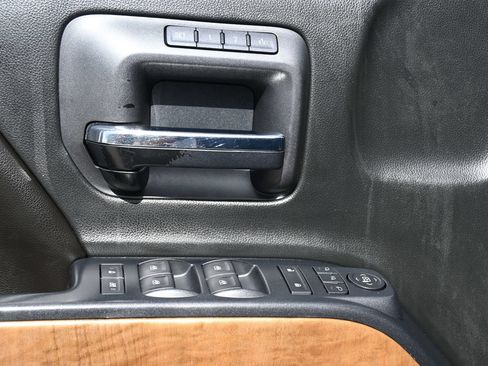 Used 2017 Chevrolet Silverado 1500 LTZ w/ Texas Edition RWD image 9