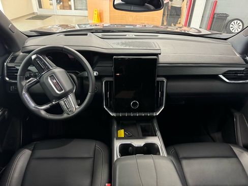 Used 2024 GMC Acadia Elevation w/ Black Edition image 12