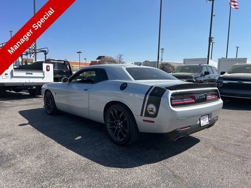 Used 2022 Dodge Challenger R/T Scat Pack w/ Driver Convenience Group RWD image 5