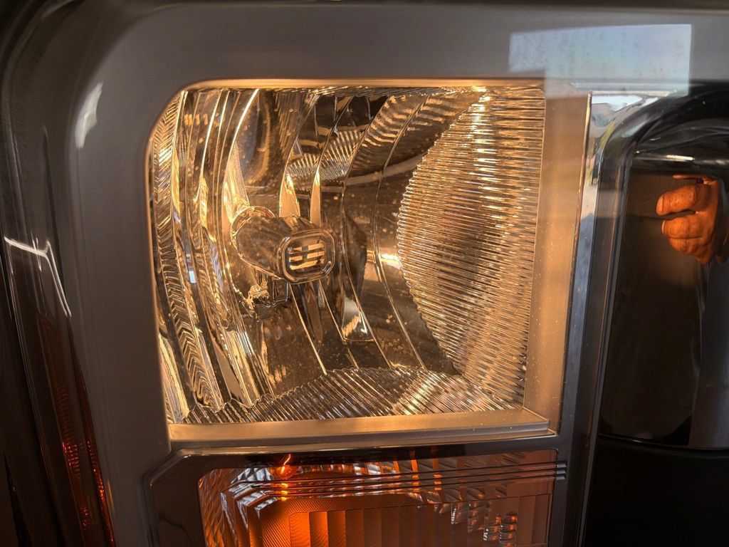 Used 2024 Ford F250 XLT w/ FX4 Off-Road Package AWD/4WD image 9
