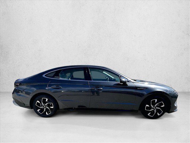 Used 2025 Hyundai Sonata SEL FWD image 5