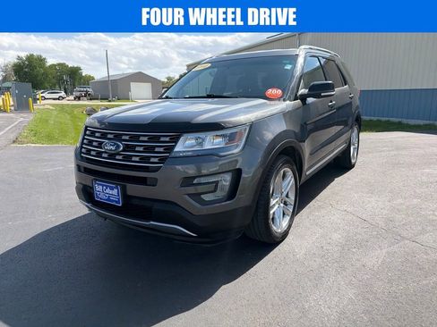 Used 2016 Ford Explorer XLT w/ Equipment Group 202A AWD/4WD image 8