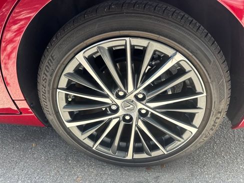 Certified 2025 Lexus ES 300h w/ Premium Package FWD image 13