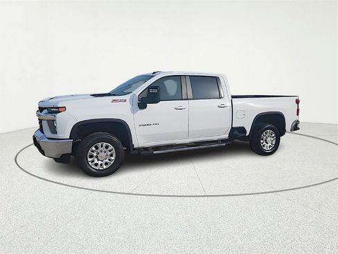 Used 2023 Chevrolet Silverado 2500 LT w/ Convenience Package image 3