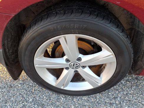 Used 2015 Volkswagen Passat 1.8T Limited Edition image 12