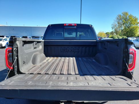 Used 2017 GMC Sierra 1500 SLT w/ SLT Premium Package image 8