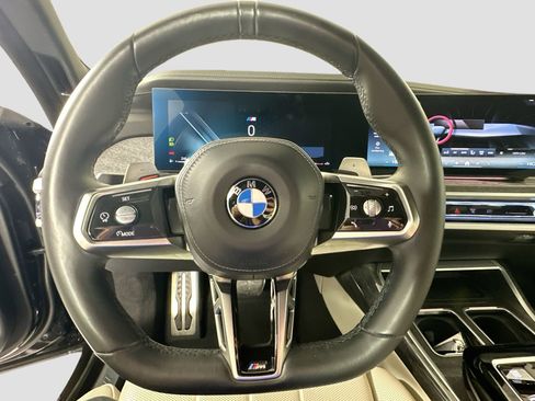 Certified 2023 BMW 740i w/ Luxury Rear Seating Package image 12