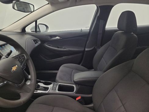 Used 2017 Chevrolet Cruze LT FWD image 17