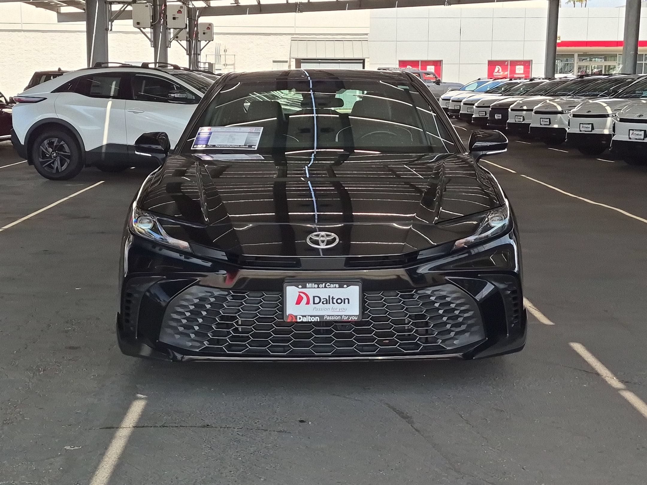 Used 2025 Toyota Camry SE FWD image 3