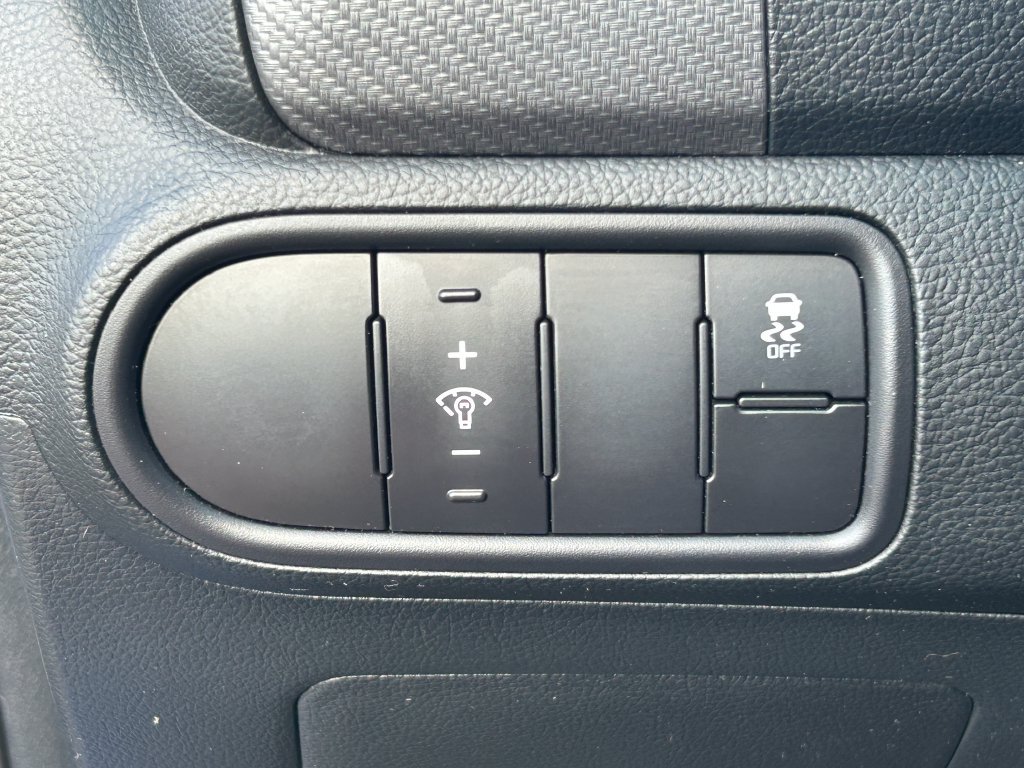 Used 2017 Kia Forte S FWD image 21