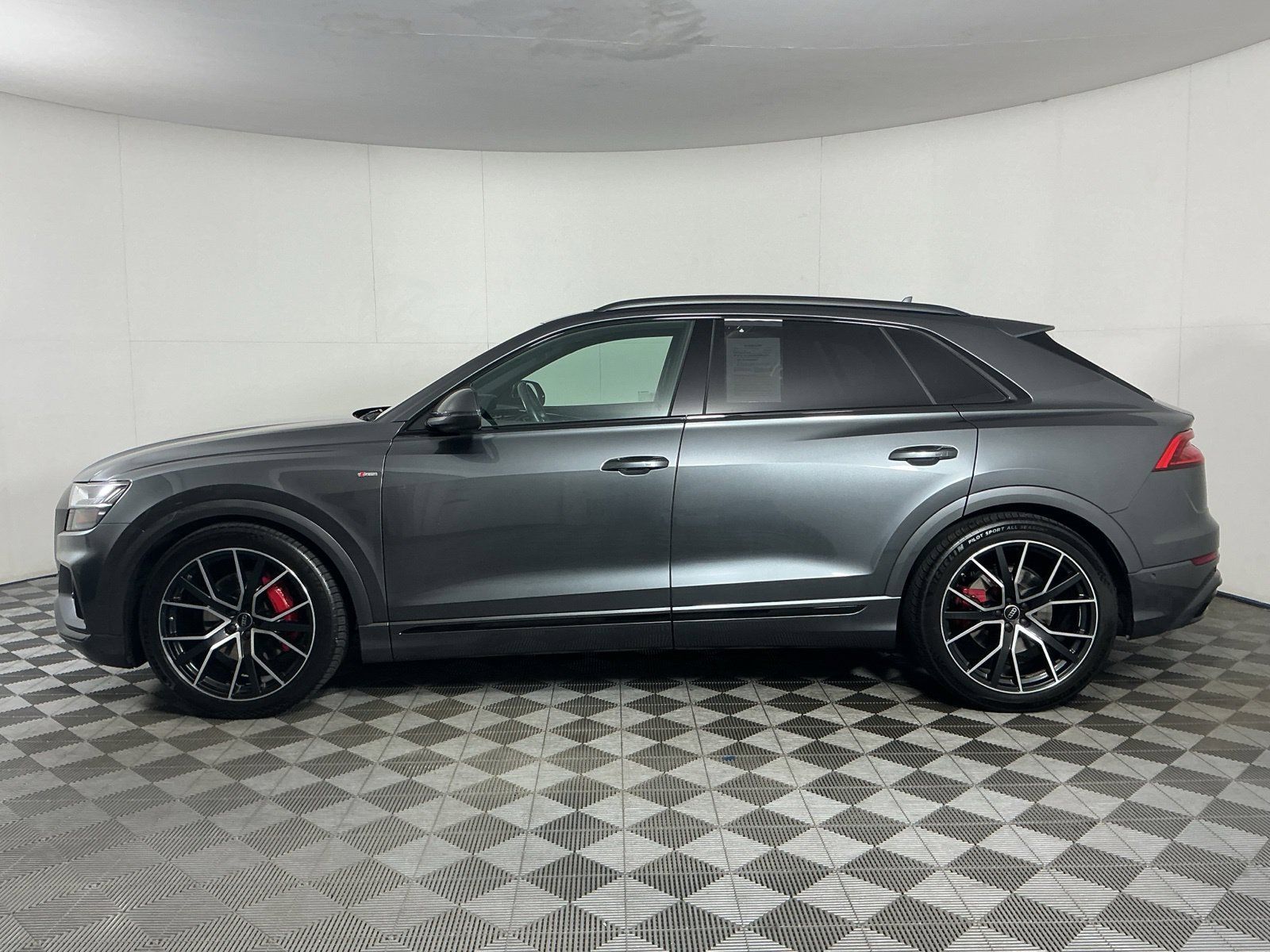 Used 2023 Audi Q8 Prestige AWD/4WD image 4