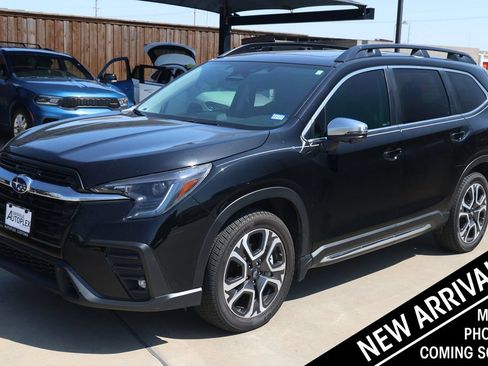 Used 2023 Subaru Ascent Limited w/ Technology Package AWD/4WD image 1