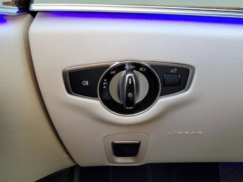 Used 2018 Mercedes-Benz E 300 image 20