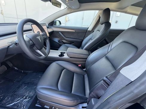 Used 2023 Tesla Model 3 Standard Range image 10