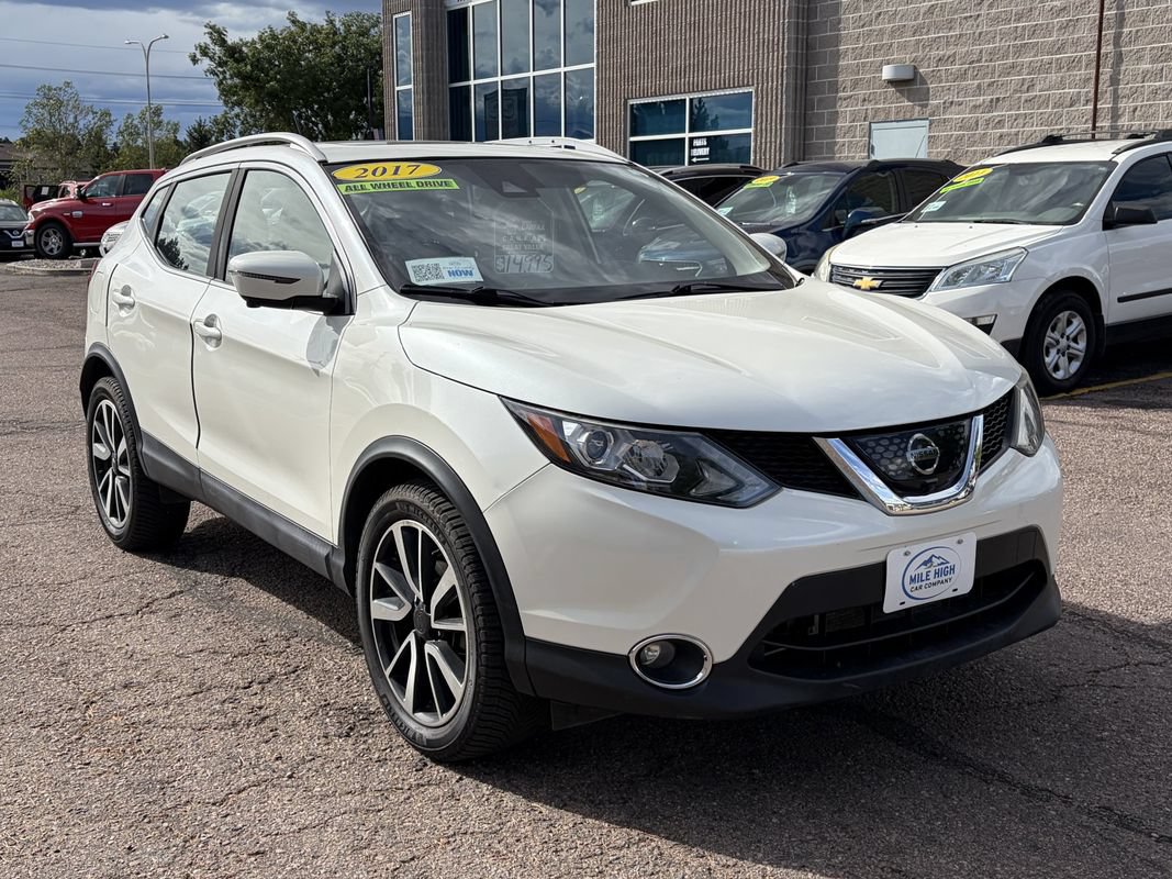 Used 2017 Nissan Rogue Sport SL w/ SL Premium Package AWD/4WD image 1