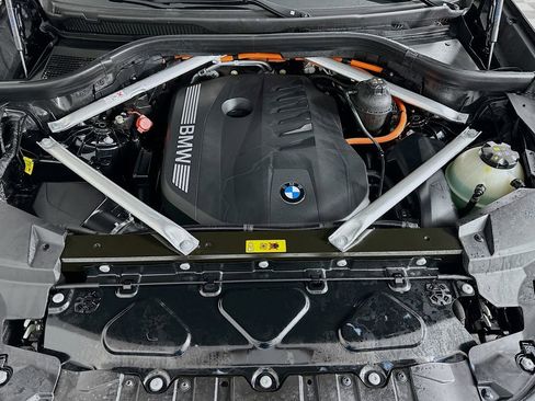 Certified 2025 BMW X5 xDrive50e w/ Parking Assistance Package image 31