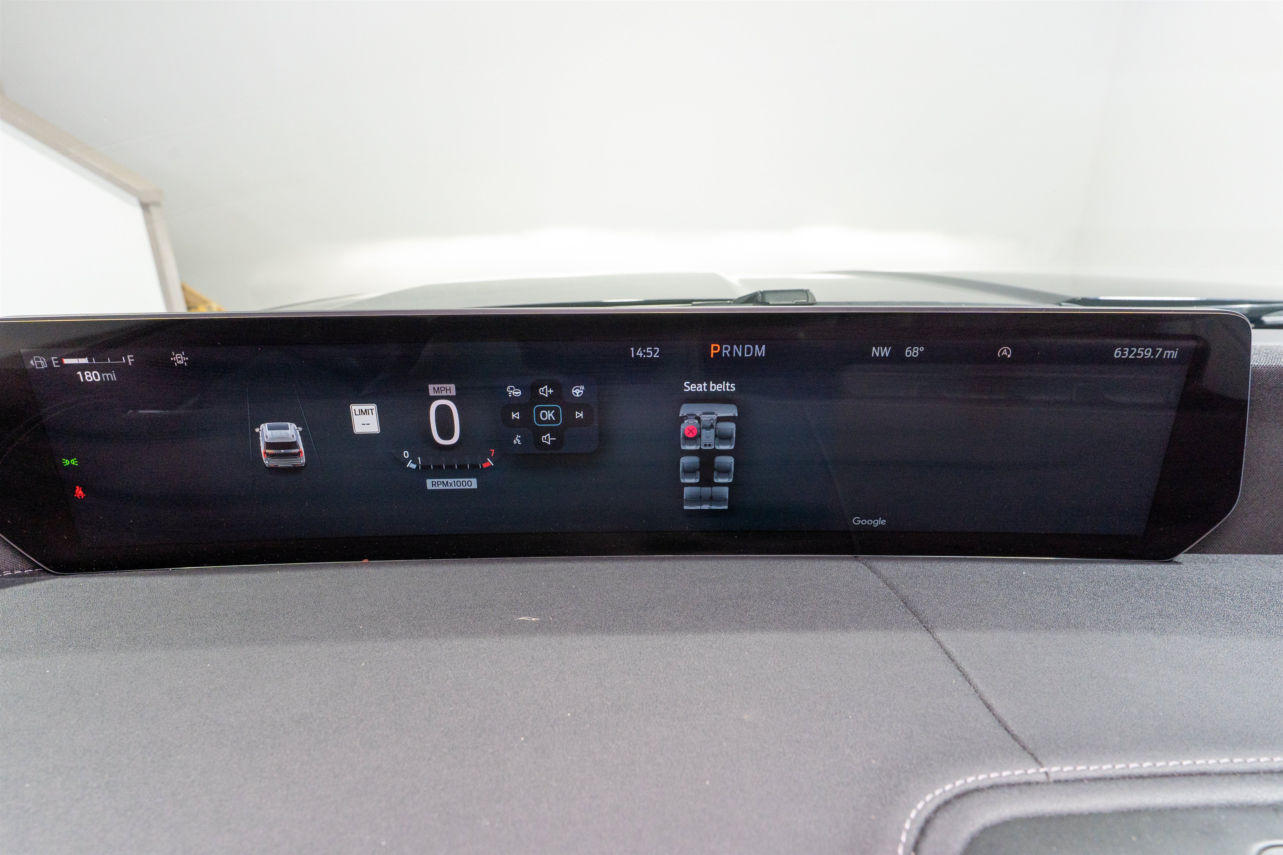 Used 2025 Ford Expedition Max Platinum w/ Platinum Ultimate Package AWD/4WD image 25