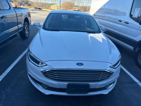 Used 2018 Ford Fusion SE w/ Equipment Group 602A image 6