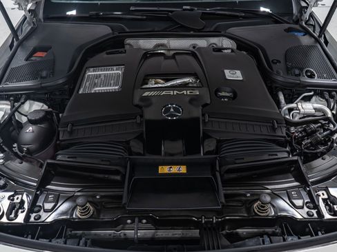 Used 2023 Mercedes-Benz AMG GT 63 image 71