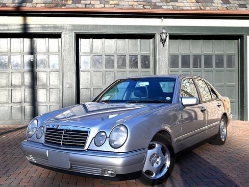 Used 1997 Mercedes-Benz E 420 image 1