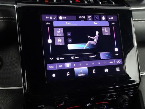 Used 2023 Jeep Grand Cherokee L Laredo image 35