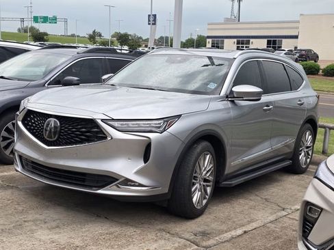 Used 2023 Acura MDX SH-AWD w/ Advance Package image 3