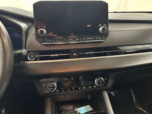 Used 2023 Mitsubishi Outlander AWD image 19