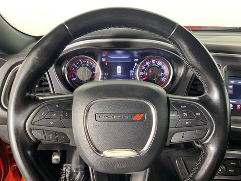 Used 2019 Dodge Challenger SXT AWD/4WD image 17