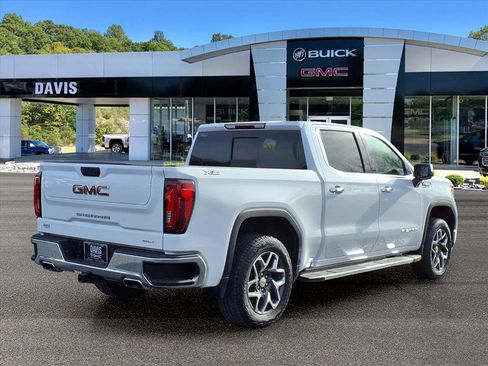 Used 2023 GMC Sierra 1500 SLT w/ SLT Premium Package image 4