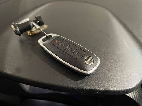 Used 2025 Nissan Versa SV image 21